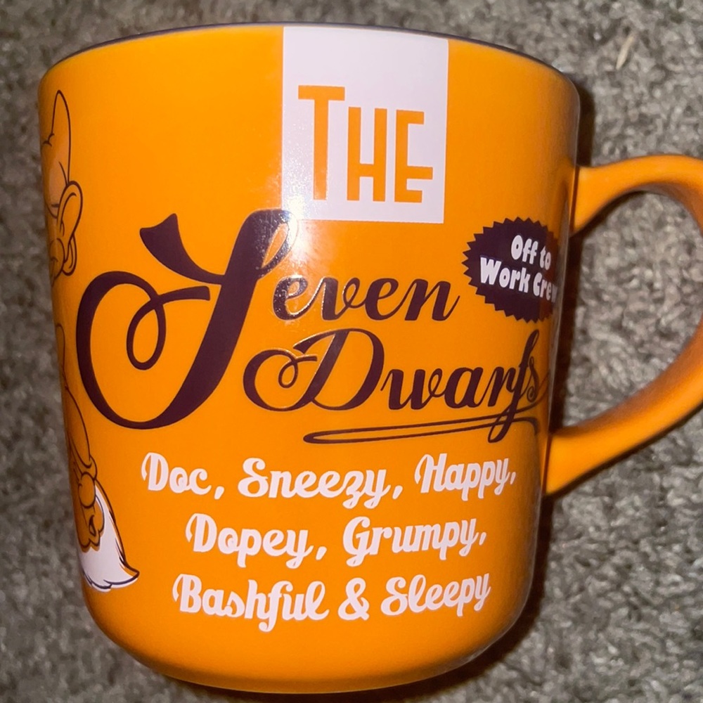 DISNEY SEVEN DWARF CUP OFF TO WORK CREW SLIGHTLY USED IN EXCELLENT CONDITION